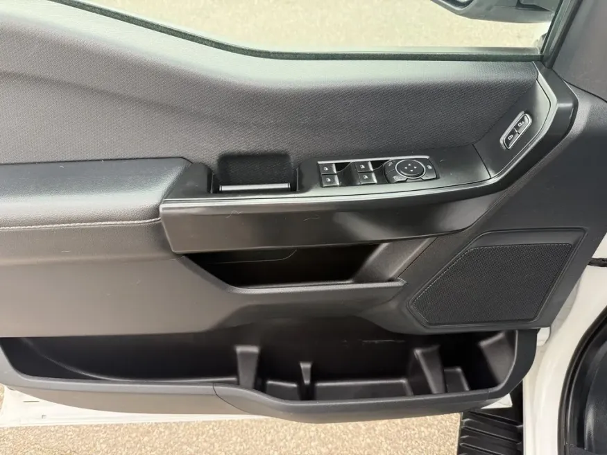 2023 Ford F-150 | Photo 9 of 21