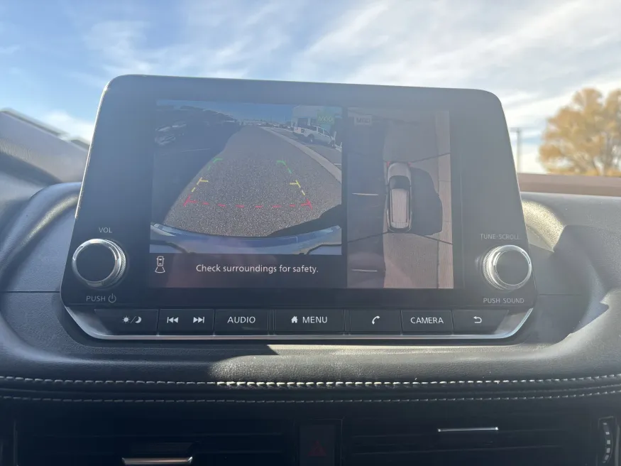 2021 Nissan Rogue SV | Photo 14 of 20