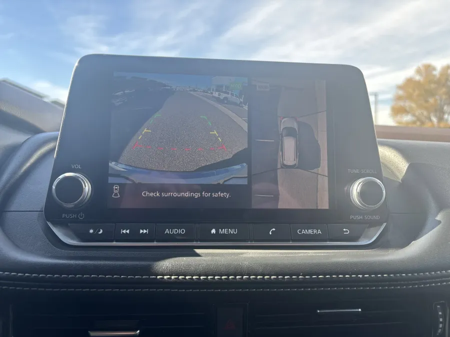 2021 Nissan Rogue SV | Photo 14 of 20