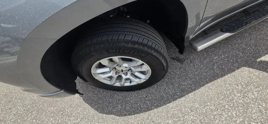 2025 Chevrolet Silverado 1500 | Photo 9 of 28