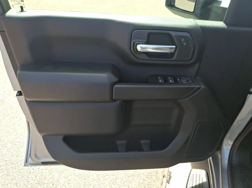 2026 Chevrolet Silverado 2500HD Custom | Photo 10 of 17