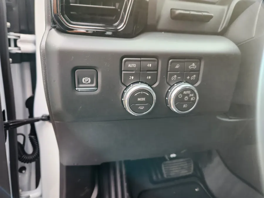 2026 GMC Sierra 1500 AT4 | Photo 6 of 31