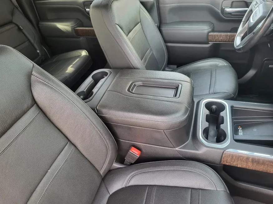 2020 GMC Sierra 2500HD Denali | Photo 12 of 25