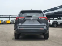2020 Toyota RAV4 XLE | Thumbnail Photo 5 of 26