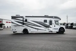 2026 Renegade Verona 36VSB | Thumbnail Photo 4 of 25