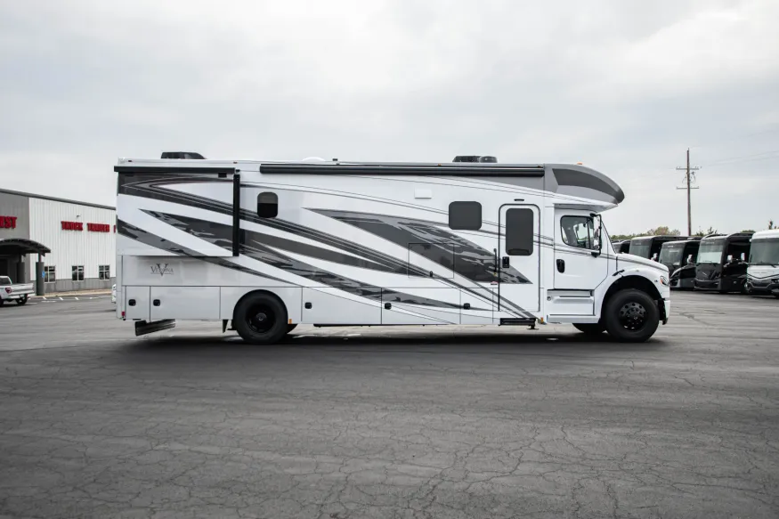 2026 Renegade Verona 36VSB | Photo 4 of 25