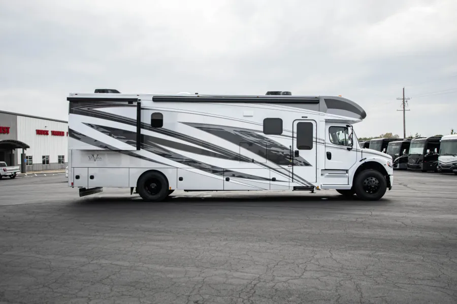 2026 Renegade Verona 36VSB | Photo 4 of 25