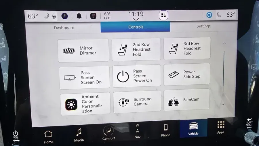 2022 Jeep Grand Wagoneer | Photo 24 of 45