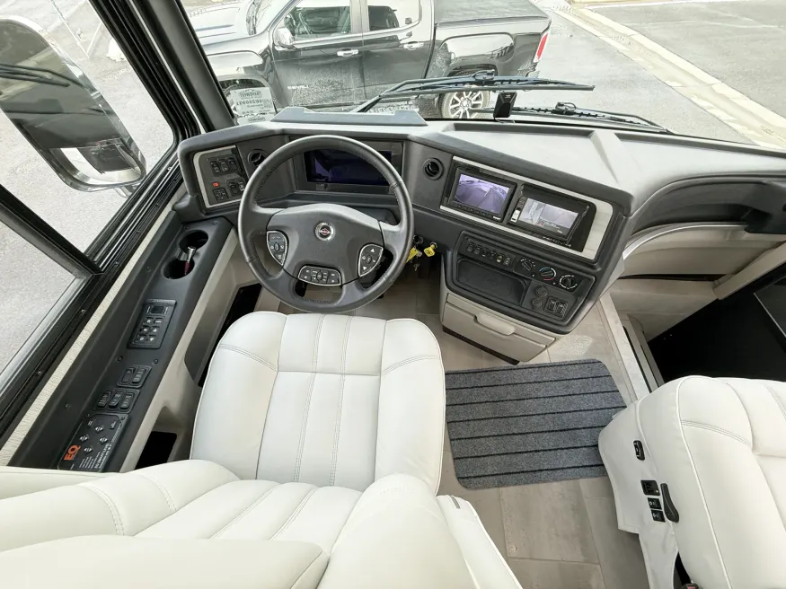 2023 Newmar Ventana 4326 | Photo 7 of 34