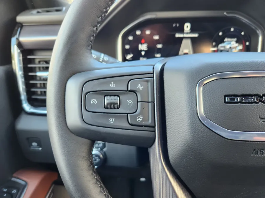 2025 GMC Sierra 3500HD Denali Ultimate | Photo 22 of 29