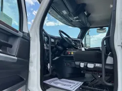 2022 Western Star 49X | Thumbnail Photo 10 of 16