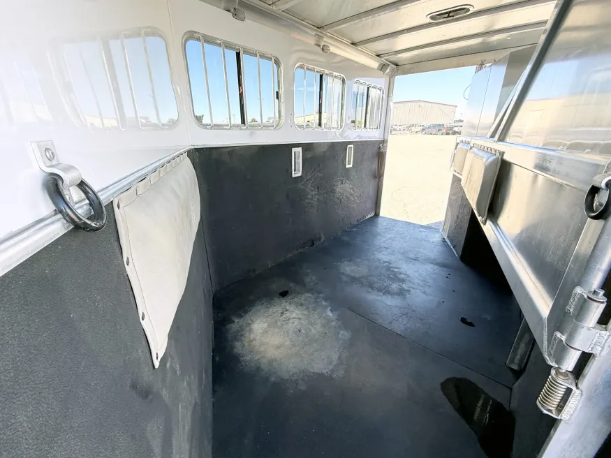 2020 Featherlite 3HGN | Photo 12 of 17