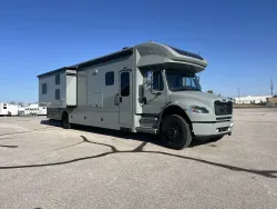 2026 Renegade Verona 40VBH | Thumbnail Photo 8 of 28