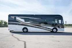 2023 Tiffin Phaeton 37BH | Thumbnail Photo 3 of 28