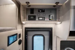 2026 Tiffin Wayfarer 25XRW | Thumbnail Photo 17 of 24