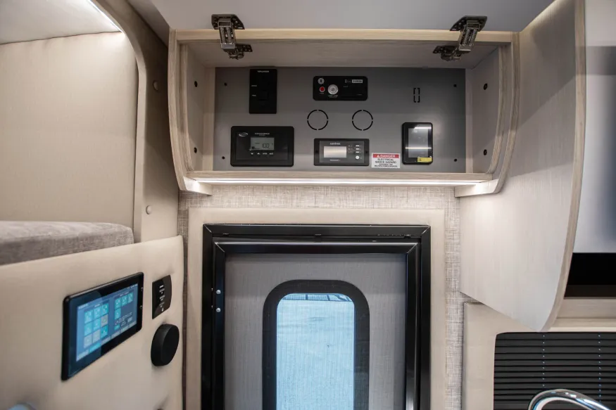 2026 Tiffin Wayfarer 25XRW | Photo 17 of 24