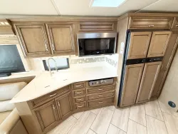 2022 Newmar Bay Star 3626 | Thumbnail Photo 10 of 30