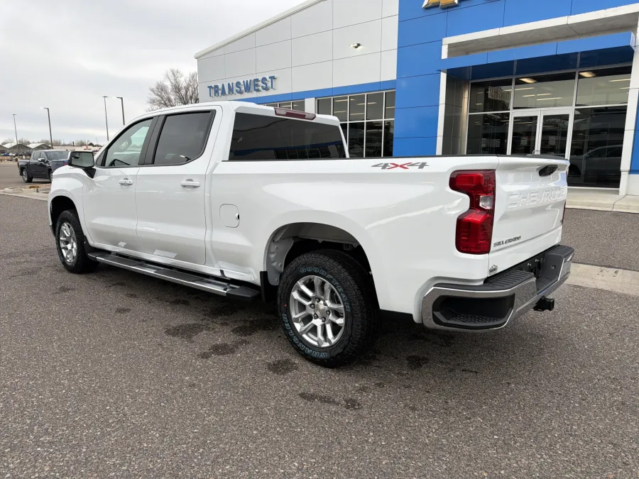 2026 Chevrolet Silverado 1500 LT | Photo 2 of 20