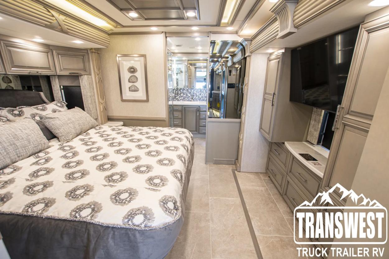 2023 Newmar Supreme Aire 4509 | Photo 23 of 45