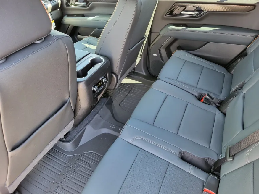 2026 GMC Yukon AT4 | Photo 22 of 25