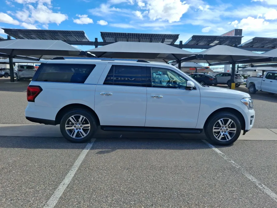 2024 Ford Expedition Max Limited | Photo 5 of 24