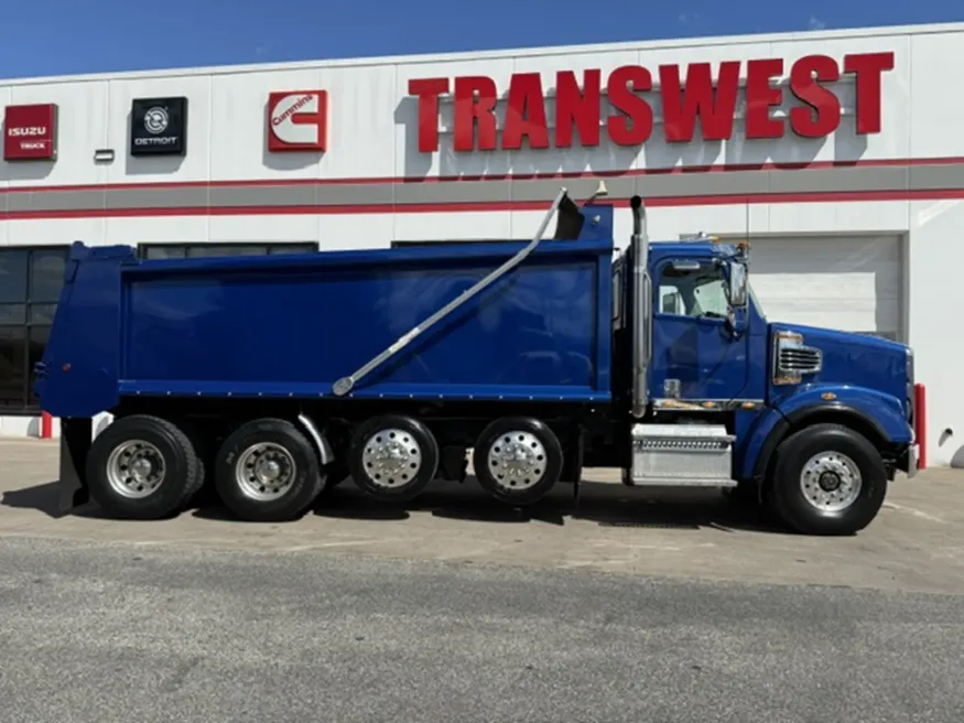 2023 Freightliner 122SD | Photo 7 of 18