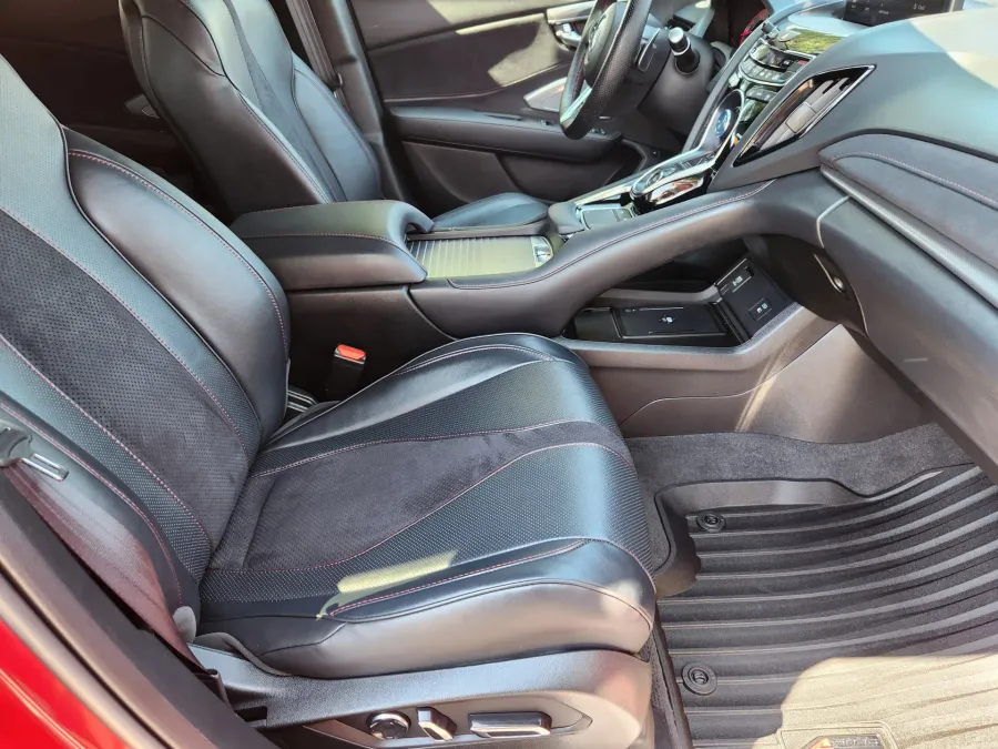 2024 Acura RDX w/A-Spec Package | Photo 19 of 33