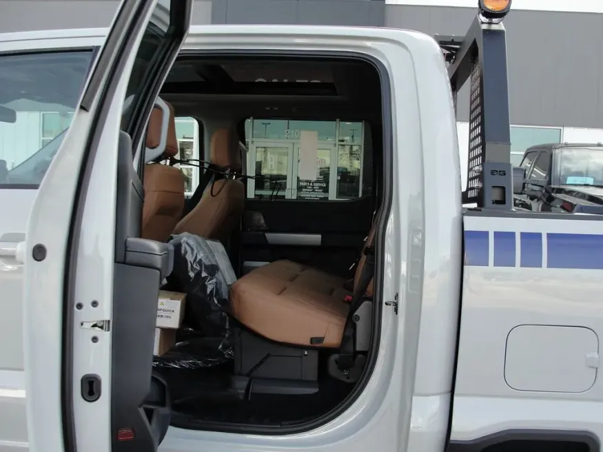 2026 Ford Super Duty F-250 Lariat | Photo 20 of 26