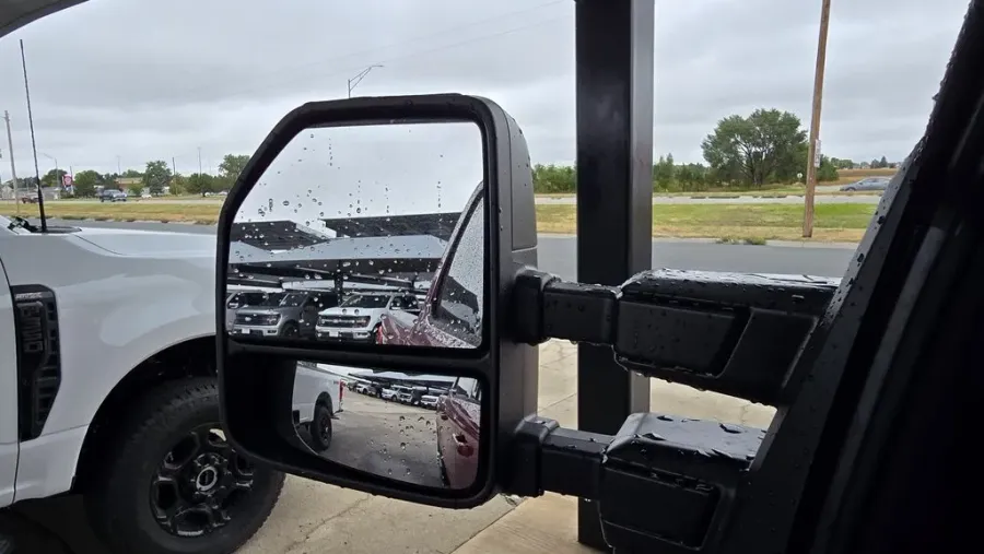 2026 Ford Super Duty F-350 | Photo 10 of 30