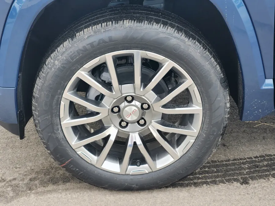 2026 GMC Terrain Denali | Photo 5 of 24