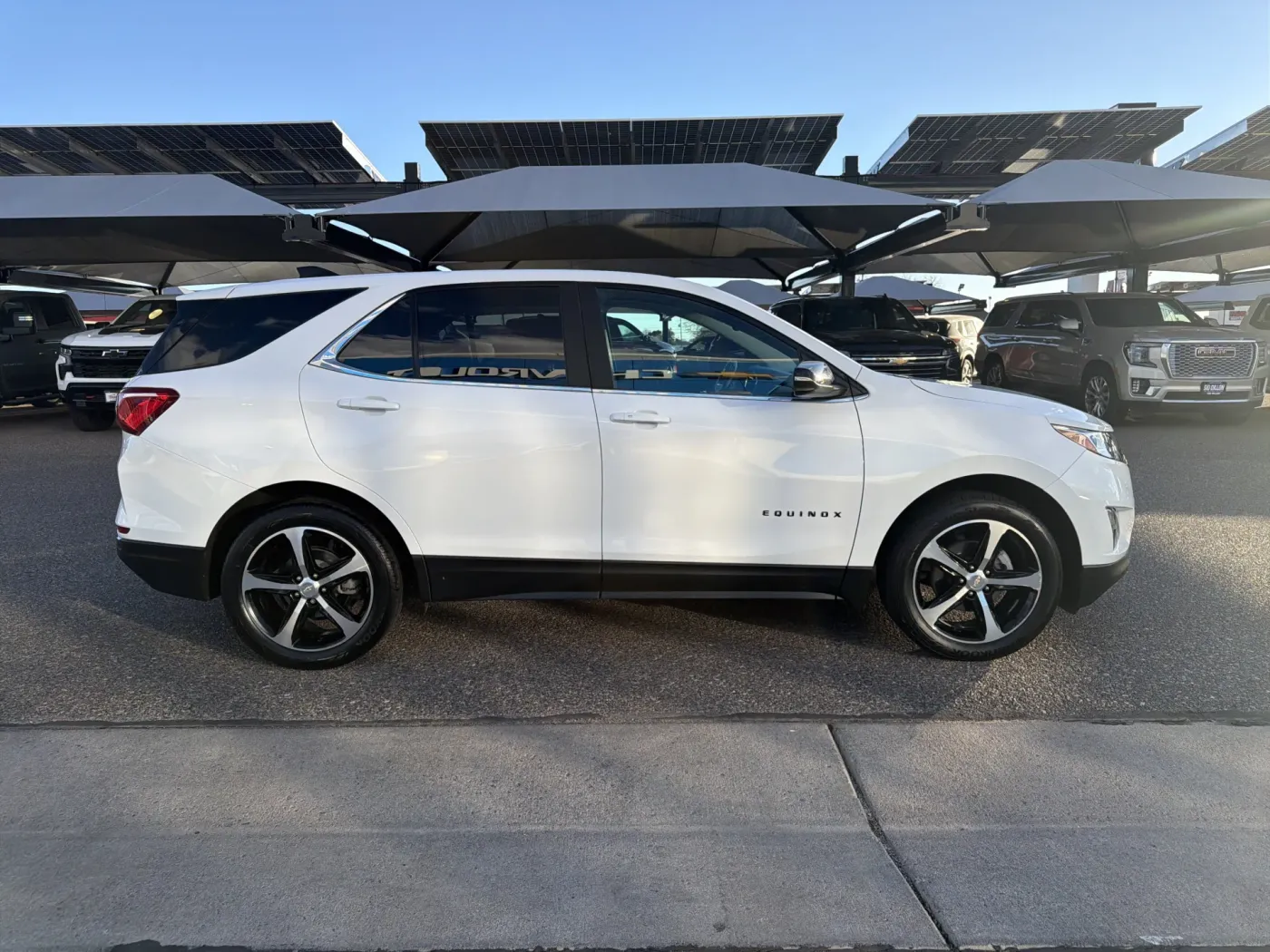 2021 Chevrolet Equinox LT | Photo 5 of 21