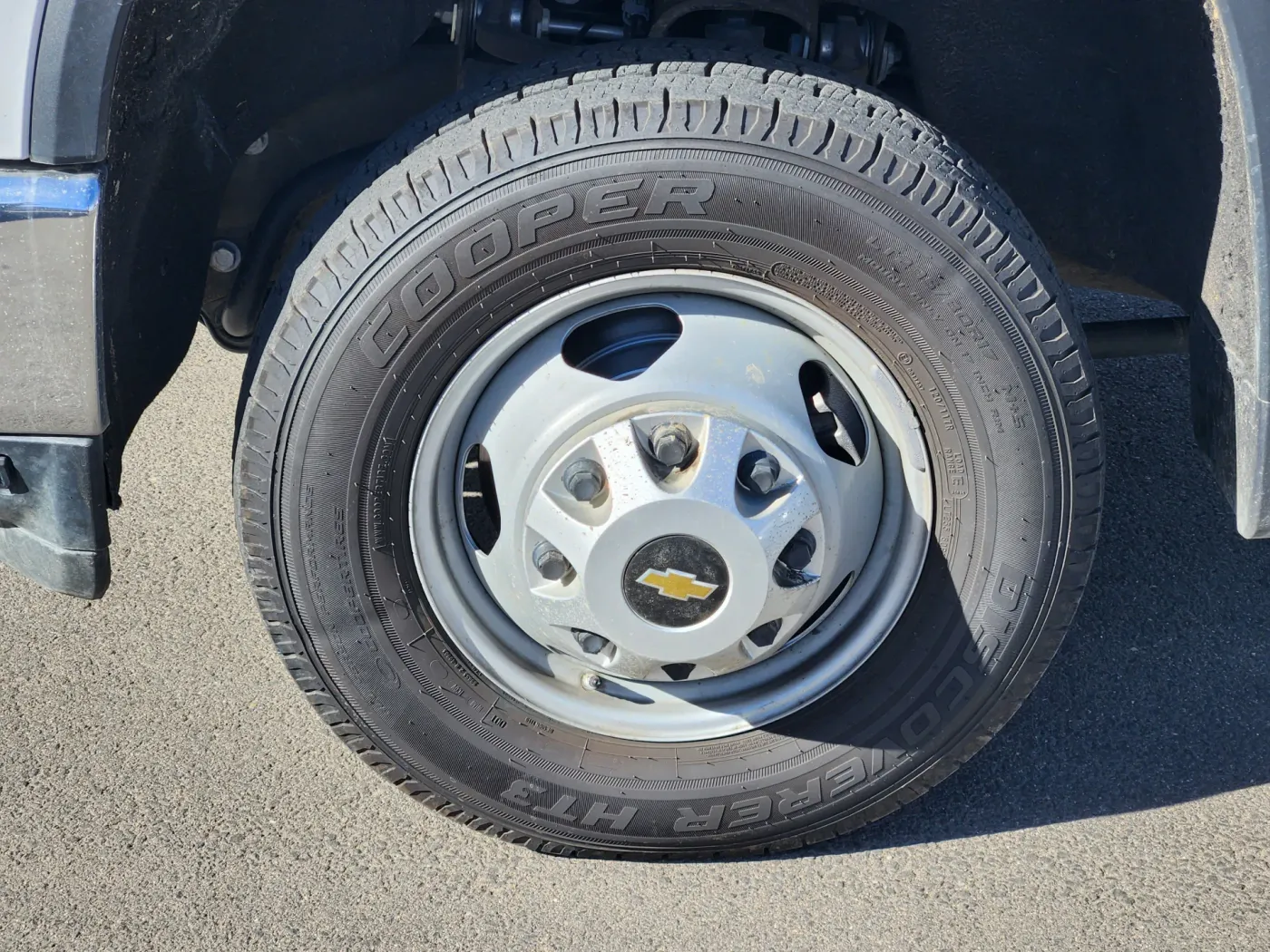 2022 Chevrolet Silverado 3500HD CC Work Truck | Photo 5 of 27