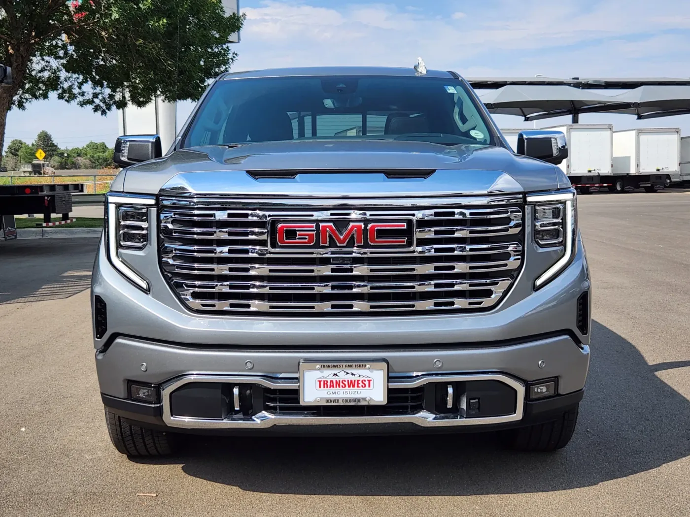 2026 GMC Sierra 1500 Denali | Photo 4 of 31