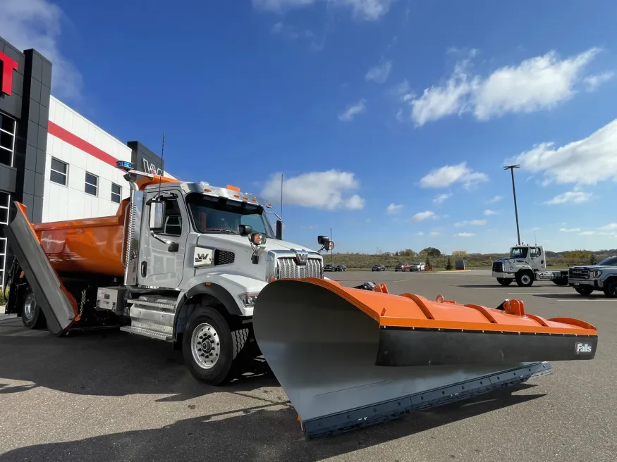 2026 Western Star 47X | Photo 3 of 11