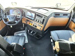 2024 Freightliner Cascadia | Thumbnail Photo 22 of 24