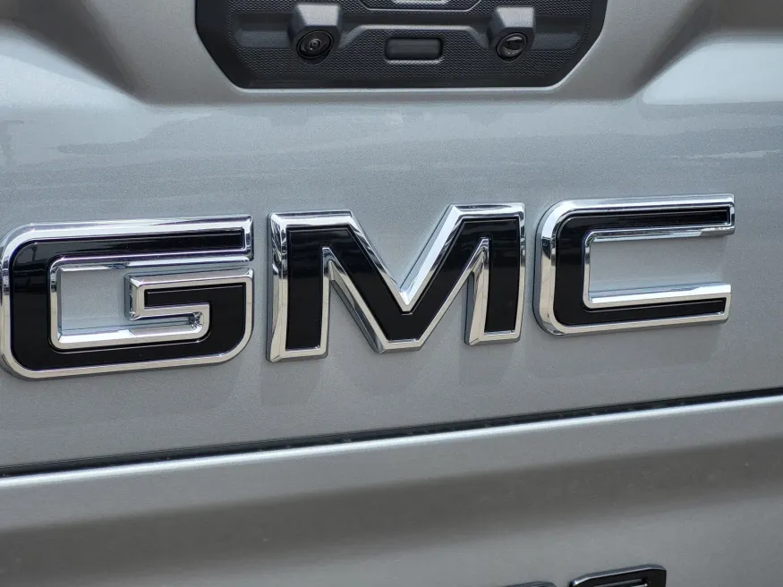 2026 GMC Sierra 1500 AT4 | Photo 10 of 26