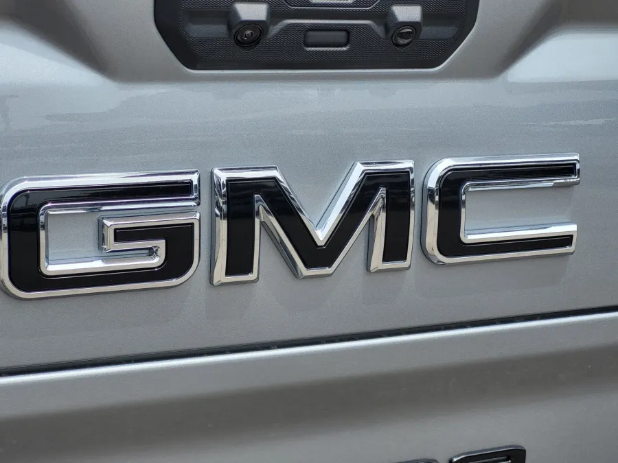 2026 GMC Sierra 1500 AT4 | Photo 10 of 26