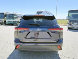 2021 Toyota Highlander XLE | Thumbnail Photo 13 of 22