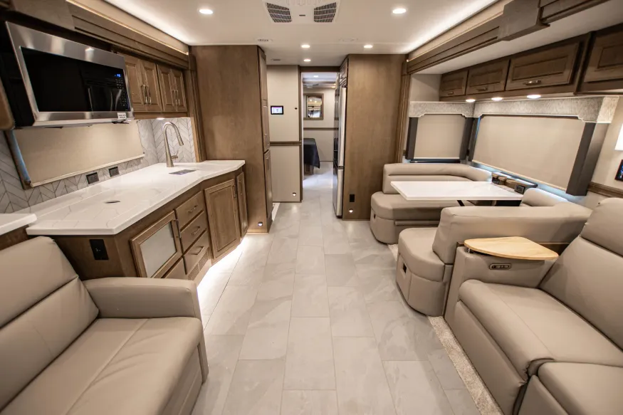 2026 Renegade Verona LE 40LTS | Photo 3 of 29