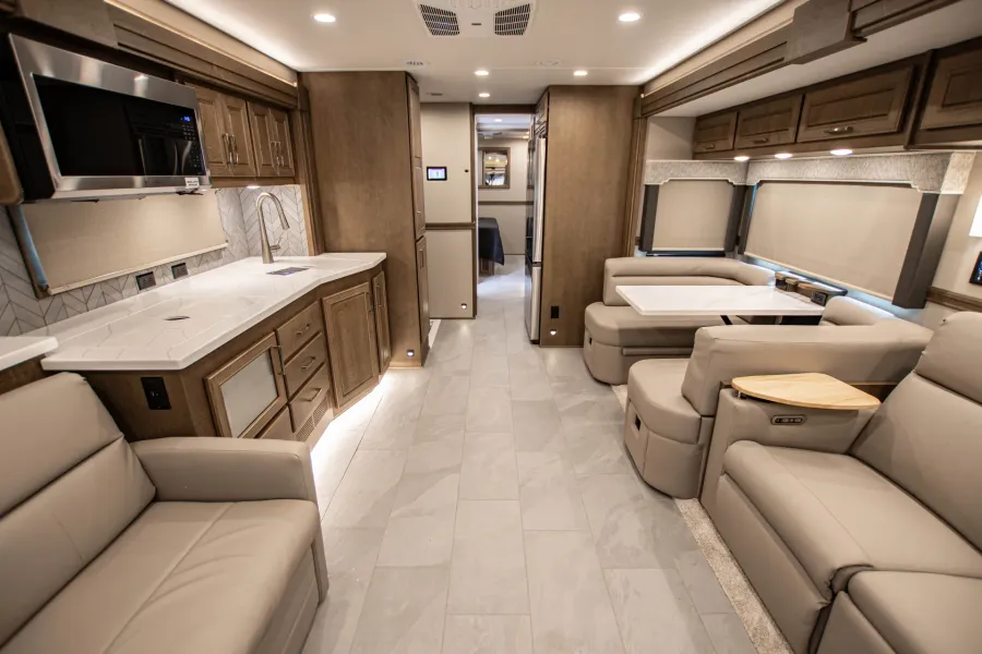 2026 Renegade Verona LE 40LTS | Photo 3 of 29