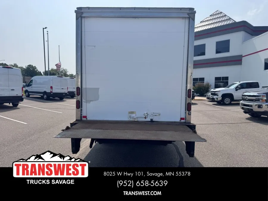 2020 Isuzu NPR | Photo 4 of 18