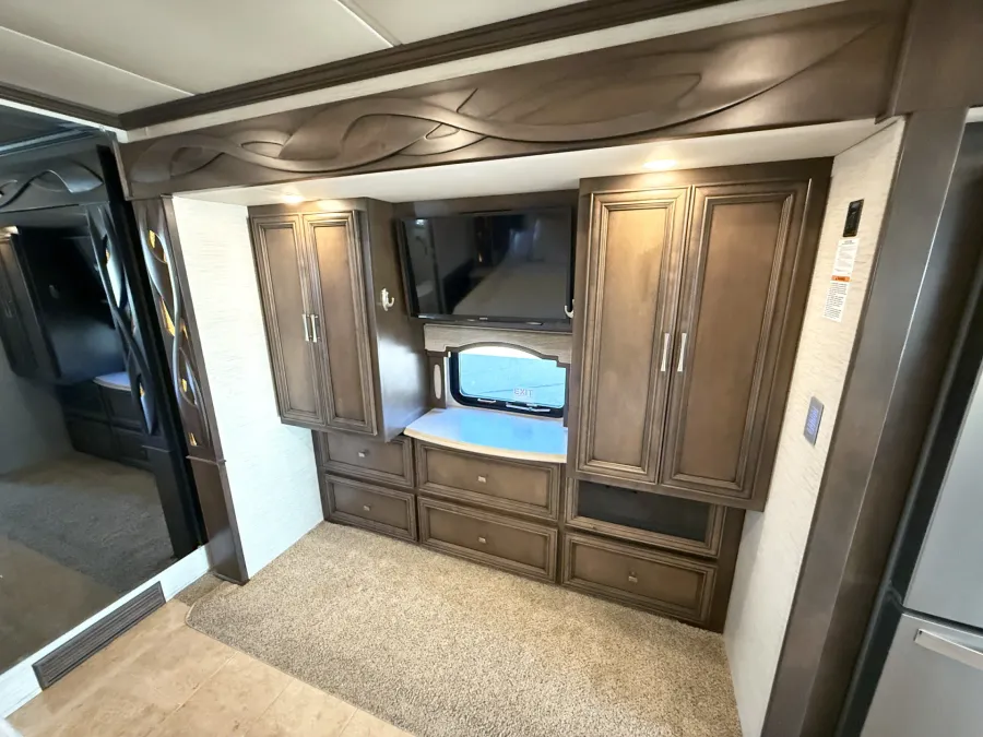 2019 Newmar Ventana 4037 | Photo 15 of 31