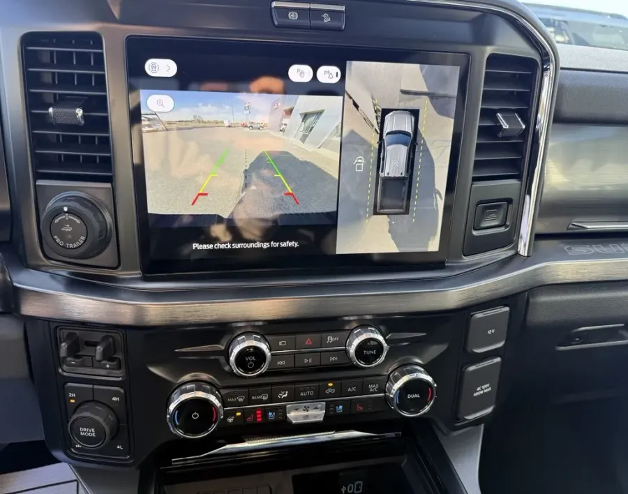 2026 Ford Super Duty F-250 | Photo 23 of 30