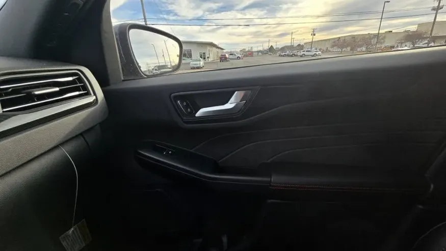 2026 Ford Escape | Photo 25 of 28