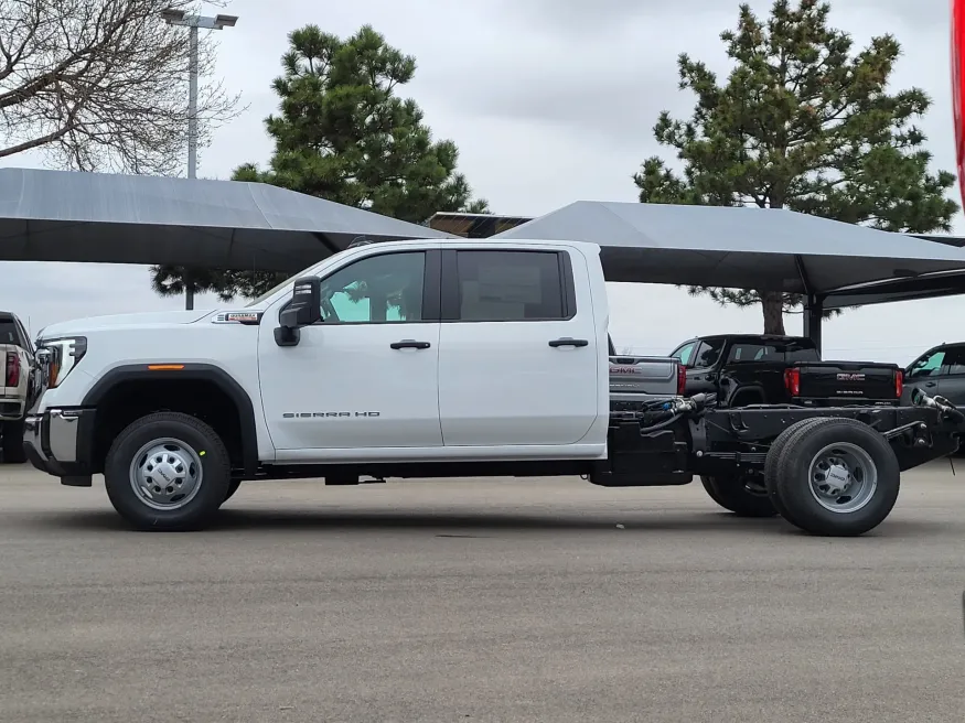 2026 GMC Sierra 3500HD CC Pro | Photo 3 of 21