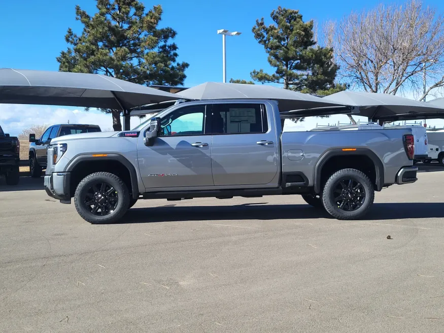 2026 GMC Sierra 2500HD AT4 | Photo 3 of 31