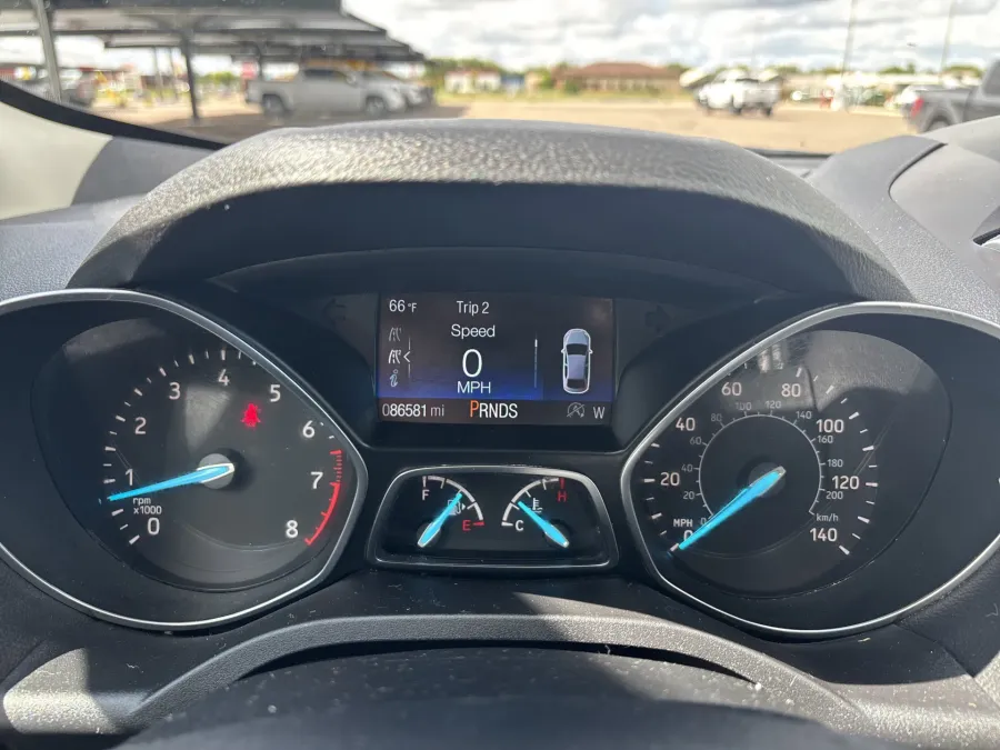 2018 Ford Escape SEL | Photo 17 of 18