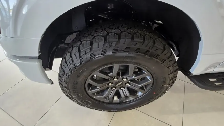 2025 Ford F-150 | Photo 10 of 26