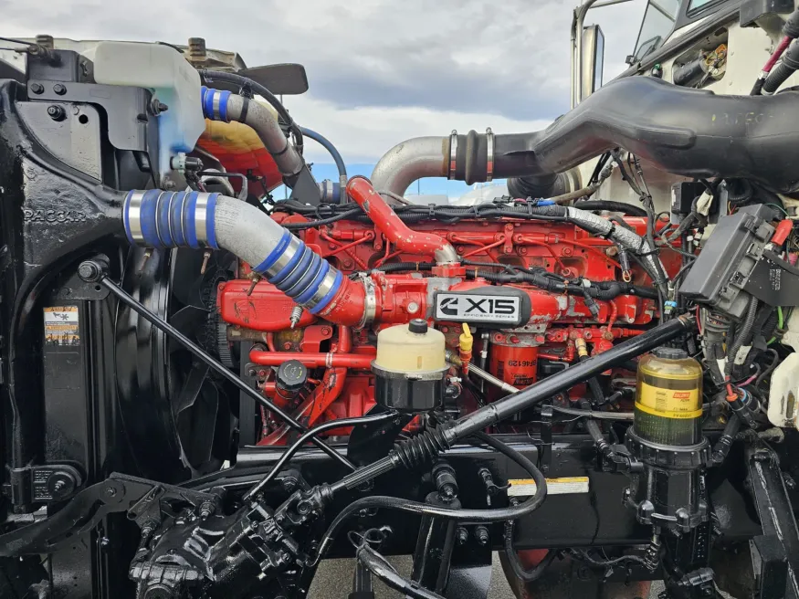 2018 Peterbilt 389 | Photo 17 of 20