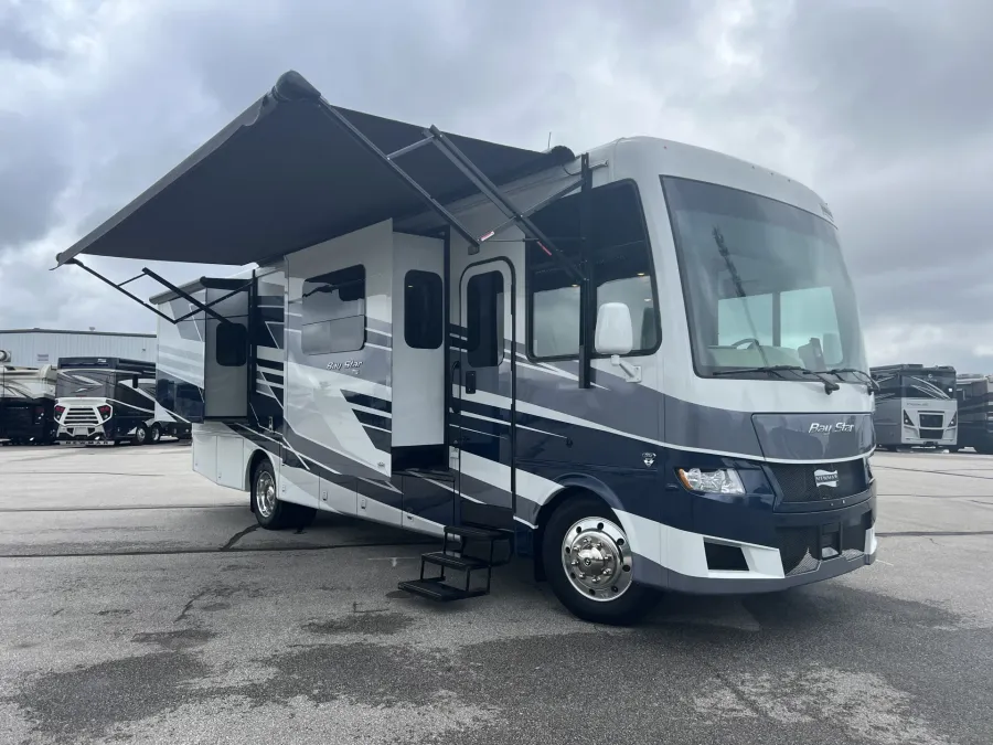 2026 Newmar Bay Star 3225 | Photo 10 of 23